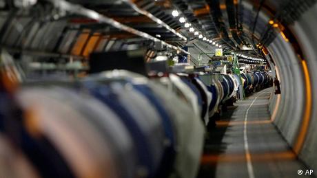 Teilchenbeschleuniger LHC am CERN (Foto: (AP Photo/Keystone, Martial Trezzini, File).