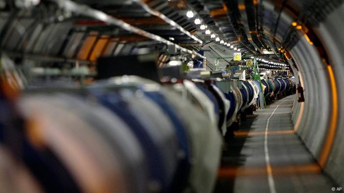 Teilchenbeschleuniger LHC am CERN (Foto: (AP Photo/Keystone, Martial Trezzini, File).