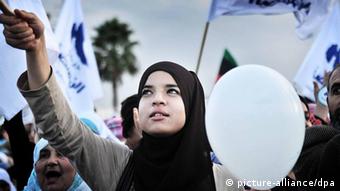 Ennahda party supporters at a closing meeting in Tunis (Aude Osnowycz/Wostok Press/Maxppp)