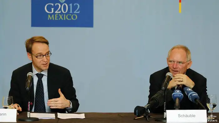Deutsche Bundesbank President Jens Weidmann (L) and German Finance Minister Wolfgang Schaeuble attend a meeting with media as part of Group of Twenty (G20) leading economies' finance ministers and central bankers in Mexico City February 25, 2012. REUTERS/Tomas Bravo(MEXICO - Tags: BUSINESS)