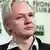 Wikileaks-Gründer Julian Assange auf einer Pressekonferenz London (Foto: rtr)