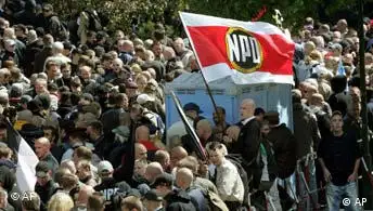 60 Jahrestag Kriegsende Berlin Demonstration NPD