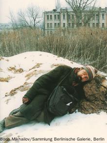 Foto mit Obdachlosem (Foto: Sammlung Berlinische Galerie)