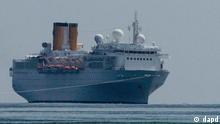 Kreuzfahrtschiff 'Costa Allegra' zu den Seychellen geschleppt