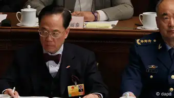 China Volkskongress in Peking eröffnet Große Halle des Volkes Hongkong Donald Tsang