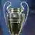 Champions League-Pokal steht im Hauptquartier der UEFA in Nyon in der Schweiz (Archivfoto vom 23.06.2006). Die begehrteste Trophäe für europäische Fußball- Vereinsmannschaften ist bereits die fünfte Anfertigung. Die vier Vorgänger sind gemäß UEFA-Statut schon in Vereinsbesitz übergegangen. Nach insgesamt fünf Siegen oder drei Erfolgen hintereinander darf der Cup behalten werden. Das gelang bisher Real Madrid und dem AC Mailand als fünfmaligen Siegern sowie Bayern München und Ajax Amsterdam, die in den siebziger Jahren jeweils den Titel-Hattrick schafften. Foto: Salvatore Di Nolfi (zu dpa 0408 vom 24.08.2006) +++(c) dpa - Bildfunk+++