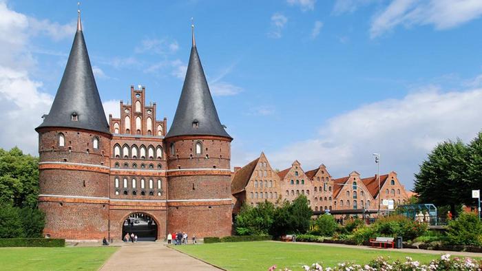 Most popular sights in Germany's Holstentor Lübeck (Fotolia)