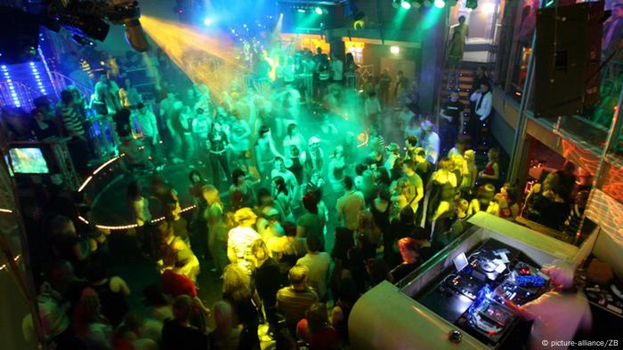 Diskothek In Der Nähe Jetzt Geöffnet Lesson 46: In the discotheque – In der Diskothek