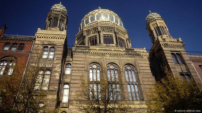 Berlin's Neue Synagoge on Oranienburger Strasse