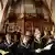 Der weltberühmte Thomanerchor singt in Leipzig während eines Gottesdienstes vor der großen Orgel in der Leipziger Thomaskirche, aufgenommen am 20.11.2011 (Foto: Waltraud Grubitzsch)