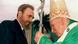 ARCHIV - Fidel Castro begrüßt am 25.01.1998 Papst Johannes Paul II. bei dessen Besuch in Havanna. Fidel Castro verzichtet definitiv auf das Amt des Staatschefs in Kuba. Dies kündigte der Regimechef in einer Erklärung an, die am Dienstag (19.02.2008) in der Internetausgabe der Parteizeitung «Granma» verbreitet wurde. Er werde aus gesundheitlichen Gründen nicht mehr für das Amt des Staatsratspräsidenten und des Oberkommandierenden kandidieren, erklärte Castro. Foto: Arturo Mari +++(c) dpa - Bildfunk+++ usage Germany only, Verwendung nur in Deutschland ARCHIV - Fidel Castro begrüßt am 25.01.1998 Papst Johannes Paul II. bei dessen Besuch in Havanna. Fidel Castro verzichtet definitiv auf das Amt des Staatschefs in Kuba. Dies kündigte der Regimechef in einer Erklärung an, die am Dienstag (19.02.2008) in der Internetausgabe der Parteizeitung «Granma» verbreitet wurde. Er werde aus gesundheitlichen Gründen nicht mehr für das Amt des Staatsratspräsidenten und des Oberkommandierenden kandidieren, erklärte Castro. Foto: Arturo Mari +++(c) dpa - Bildfunk+++ usage Germany only, Verwendung nur in Deutschland