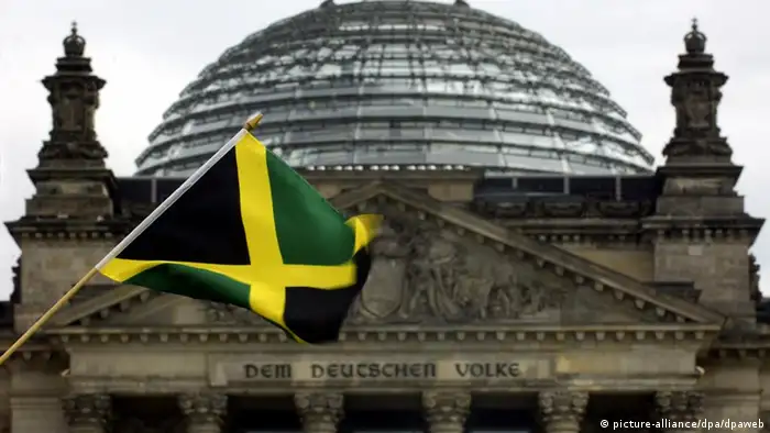 Jamaika Fahne vor Reichstag