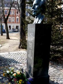 Karl May Denkmal in seine Geburtsstadt Hohenstein-Ernstthal