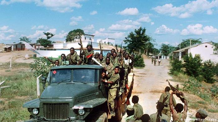 Angolan soldiers in 1992