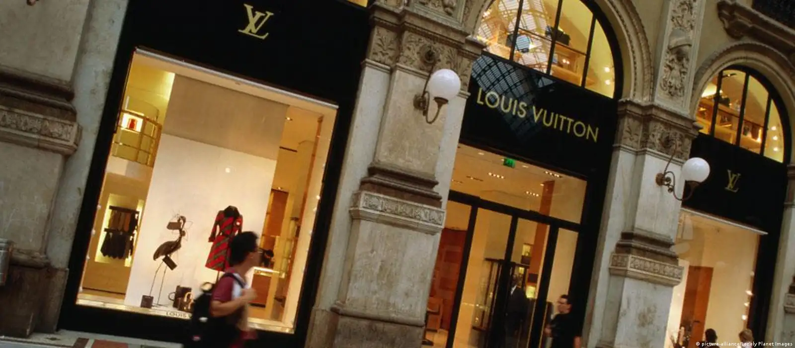 LVMH Shares Rise Amid Strong Demand for Wines and Spirits