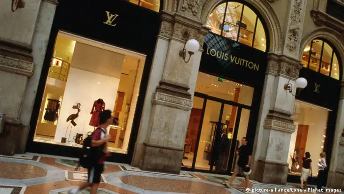 Geschäft Schaufenster Louis Vitton Luxusgüter
