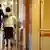 Berlin/ ARCHIV: Eine ehrenamtliche Betreuerin (links) und eine Hospiz-Patientin gehen waehrend eines Betreuungsbesuchs ueber eine Hospiz-Station in Berlin (Foto vom 18.03.09). Das Bundeskabinett will am Mittwoch (28.03.12) die Pflegereform beschliessen. (zu dapd-Text) Foto: Michael Gottschalk/dapd // ** ACHTUNG: im 16:7-Format ungünstiger Schnitt *** // Eingestellt von wa