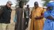 Drei Afrikaner und ein Deutscher in Mali (Foto: Barbara Papendieck) Drei Afrikaner und ein Deutscher in Mali (Foto: Barbara Papendieck)