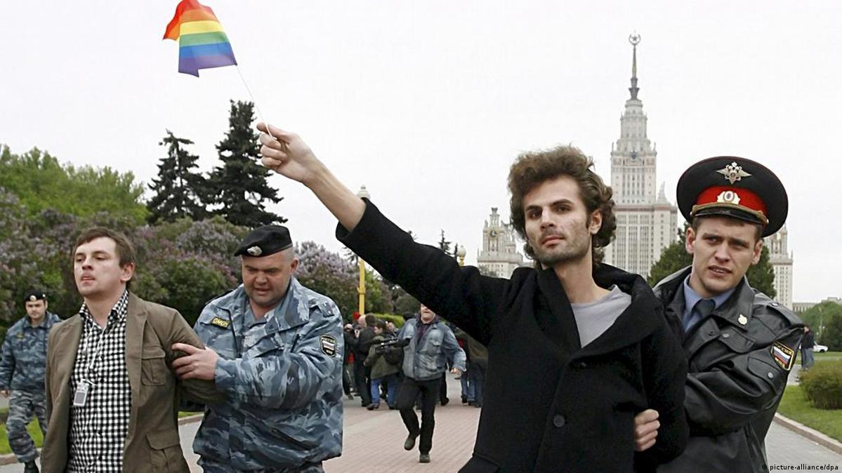 Жесткие лесбийские ласки на посвящении первокурсниц в Волгограде попали на видео