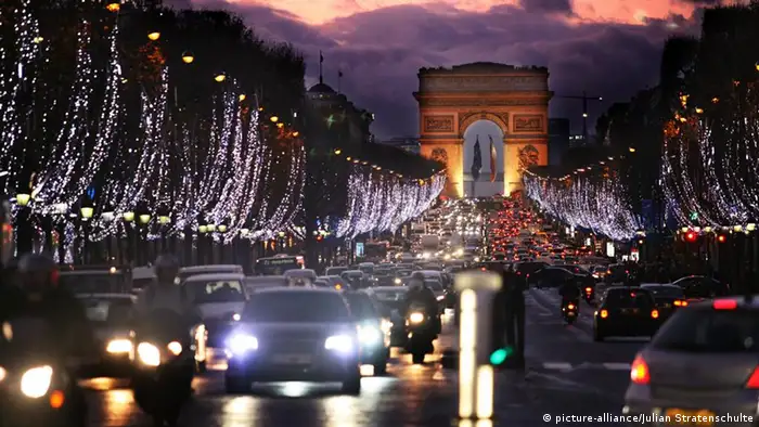 Frankreich Paris Champs-Elysees