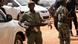 Malische Soldaten stehen Wache in der Hauptstadt Bamako (Foto: Reuters) Malische Soldaten stehen Wache in der Hauptstadt Bamako (Foto: Reuters)