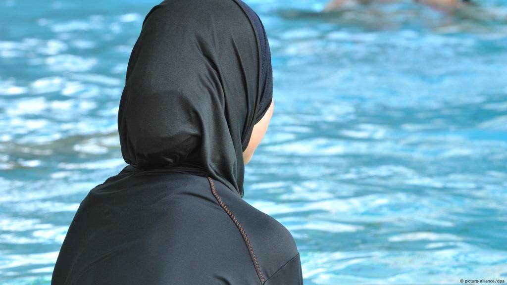 Naked Hijab School Girl - School Shower