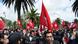 Demonstranten am Morgen des 9.April, Avenue Mohamed V (Innenstadt), Tunis *** Bilder von Sarah Mersch, DW April 2012 Demonstranten am Morgen des 9.April, Avenue Mohamed V (Innenstadt), Tunis *** Bilder von Sarah Mersch, DW April 2012