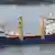 Berlin/ Das Frachtschiff "BBC Italy", das seit Mai 2011 unter der Bezeichnung "Atlantic Cruiser" bei der Emder Reederei Bockstiegel registriert ist, faehrt auf der Elbe bei Hamburg (Foto vom 27.09.04). Das deutsche Frachtschiff sollte offenbar iranische Waffen nach Syrien bringen. Wie "Spiegel online" am Samstag (14.04.12) berichtete, wurde die "Atlantic Cruiser" der Emder Reederei Bockstiegel kurz vor Erreichen des syrischen Mittelmeerhafens Tartus gestoppt. Das Bundeswirtschaftsministerium geht nach eigenen Angaben Hinweisen auf eine Verletzung des Waffenembargos gegen Syrien nach. (zu dapd-Text) Foto: Dietmar Hasenpusch/dapd