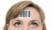 Volkszählung Frau mit Strichcode auf der Stirn Symbolbild Volkszählung Frau mit Strichcode auf der Stirn Symbolbild