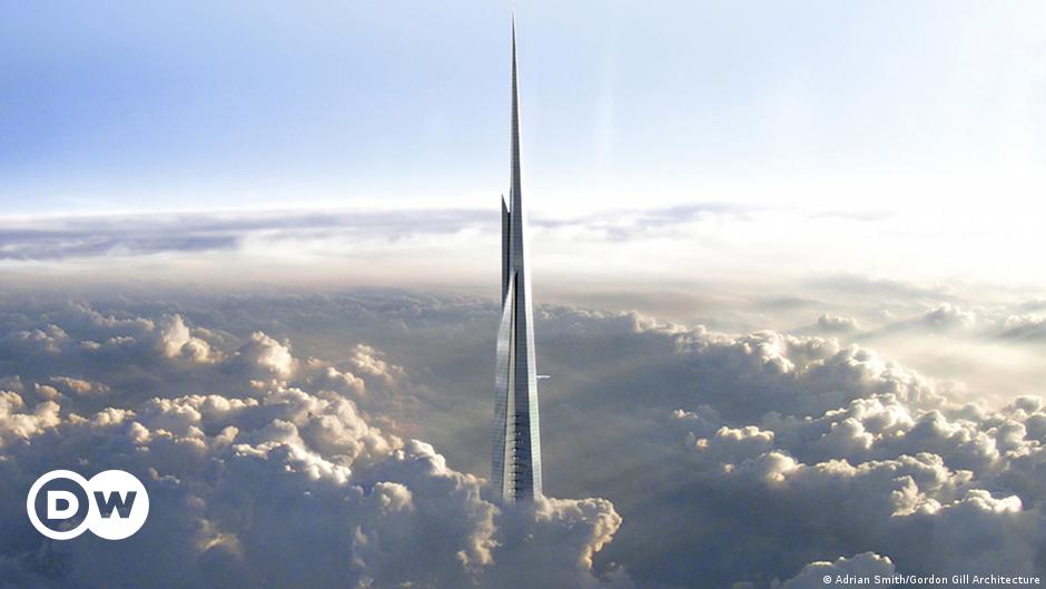 مدينة بأكملها داخل أطول برج مملكة في العالم