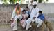 Mitglieder von Faglu Ramji’s Familie in Amliyavas, einem Bishnoi Dorf in Rajasthan (Foto: Felix Gaedtke/DW) April, 2012 Mitglieder von Faglu Ramji’s Familie in Amliyavas, einem Bishnoi Dorf in Rajasthan (Foto: Felix Gaedtke/DW) April, 2012