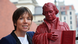 Die Theologin Margot Käßmann wirbt seit Ende April 2012 als Botschafterin für die Lutherdekade "Luther 2017 - 500 Jahre Reformation". Sie soll Luther und dessen Ideen bekannter machen. In den Jahren bis zu dem Großereignis gibt es zahlreiche Veranstaltungen, Seminarreihen und Ausstellungen. Der Schwerpunkt liegt dabei auf den mitteldeutschen Lutherstädten Wittenberg, Eisleben, Erfurt und Eisenach. Bei der Vorbereitung des Reformationsjubiläums wirken Kirche, Staat und Gesellschaft zusammen. EKD Archiv - kostenlose Verwendung Die Theologin Margot Käßmann wirbt seit Ende April 2012 als Botschafterin für die Lutherdekade "Luther 2017 - 500 Jahre Reformation". Sie soll Luther und dessen Ideen bekannter machen. In den Jahren bis zu dem Großereignis gibt es zahlreiche Veranstaltungen, Seminarreihen und Ausstellungen. Der Schwerpunkt liegt dabei auf den mitteldeutschen Lutherstädten Wittenberg, Eisleben, Erfurt und Eisenach. Bei der Vorbereitung des Reformationsjubiläums wirken Kirche, Staat und Gesellschaft zusammen. EKD Archiv - kostenlose Verwendung