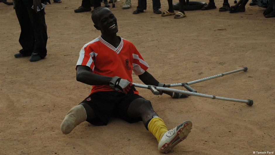 Sierra Leone soccer challenge – DW – 04/28/2012