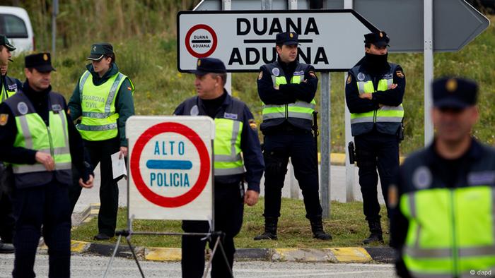 Spanien Kontrolliert Wieder Die Grenzen Aktuell Europa Dw 28 04 2012