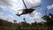 Kolumbianische Soldaten seilen sich aus einem Hubschrauber ab (Foto: dapd) Kolumbianische Soldaten seilen sich aus einem Hubschrauber ab (Foto: dapd)