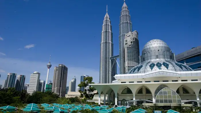 Malaysia, Kuala Lumpur Petronas Towers