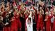 Die Spielerinnen des FC Bayern München recken den gerade gewonnenen DFB-Pokal nach oben (Bild: dpa) Die Spielerinnen des FC Bayern München recken den gerade gewonnenen DFB-Pokal nach oben (Bild: dpa)