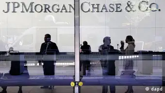 USA Wirtschaft Banken JPMorgan Chase entläßt Ina Drew Verlust