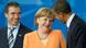 Nato-Generalsekretär Anders Fogh Rasmussen (l) und US-Präsident Barack Obama begrüßen Bundeskanzlerin Angela Merkel am Sonntag (20.05.2012) in Chicago, USA, zum Nato-Gipfel. Die Staats- und Regierungschefs der 28 Nato-Staaten wollen auf dem zweitägigen Gipfel in der nordamerikanischen Stadt am Michigansee über eine engere Zusammenarbeit bei größeren Rüstungsprojekten, über die Nato-Raketenabwehr und die Zukunft der taktischen Atomwaffen in Europa beraten . Foto: Peer Grimm dpa +++(c) dpa - Bildfunk+++ Nato-Generalsekretär Anders Fogh Rasmussen (l) und US-Präsident Barack Obama begrüßen Bundeskanzlerin Angela Merkel am Sonntag (20.05.2012) in Chicago, USA, zum Nato-Gipfel. Die Staats- und Regierungschefs der 28 Nato-Staaten wollen auf dem zweitägigen Gipfel in der nordamerikanischen Stadt am Michigansee über eine engere Zusammenarbeit bei größeren Rüstungsprojekten, über die Nato-Raketenabwehr und die Zukunft der taktischen Atomwaffen in Europa beraten . Foto: Peer Grimm dpa +++(c) dpa - Bildfunk+++