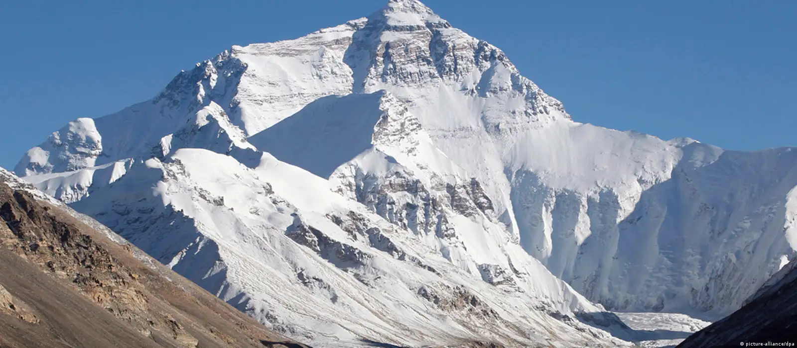 More deaths feared on Everest – DW – 05/25/2012