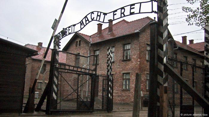 Auschwitz Tor