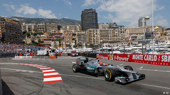 Michael Schumacher takes pole in Monaco | Sports | German football and  major international sports news | DW | 26.05.2012