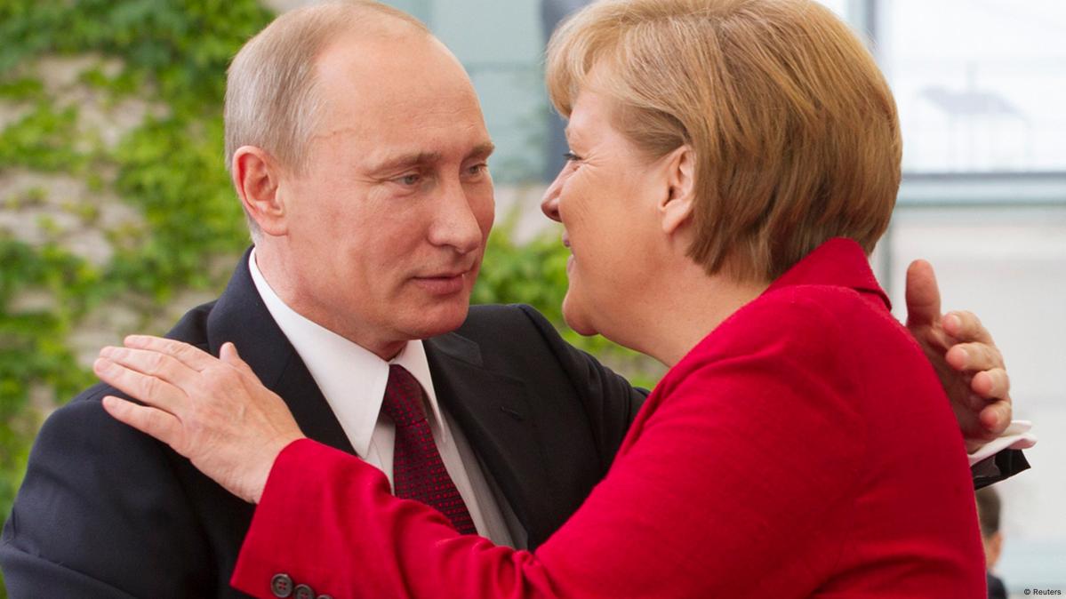 Putin meets Merkel in Berlin – DW – 06/01/2012