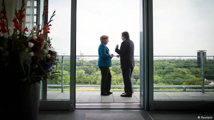 Source News Feed: EMEA Picture Service ,Germany Picture Service German Chancellor Angela Merkel (L) speaks with European Commission President Jose Manuel Barroso at the start of their meeting at the Chancellery in Berlin, June 4, 2012. REUTERS/Bundesregierung/Guido Bergmann/Pool (GERMANY - Tags: POLITICS)