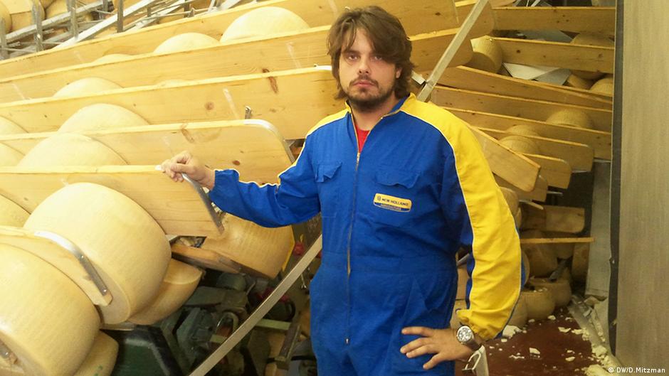 Italian cheese makers count the cost of the earthquake DW 06/09/2012