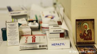 AIDS-Medikamente iin der Lavra-Klinik Kiew. (Foto: DW/Joscha Weber)
