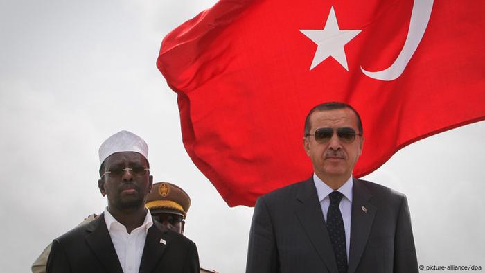 Türkiye Cumhurbaşkanı Recep Tayyip Erdoğan, Somali Devlet Başkanı Şeyh Şerif Şeyh Ahmed ile Somali'de