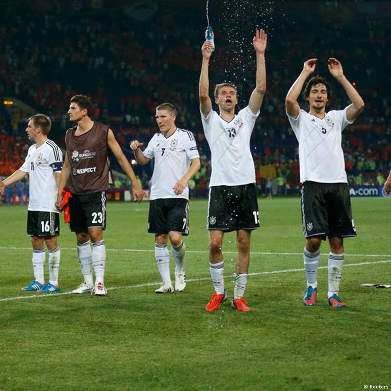 Sofi va Klara Novikovalar ishtirokidagi onlayn porno film