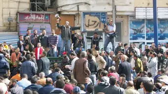 Demonstranten in Kairo am 01.02.2011. Sie fordern ein Ende des Regimes von Husni Mubarak; Copyright: DW