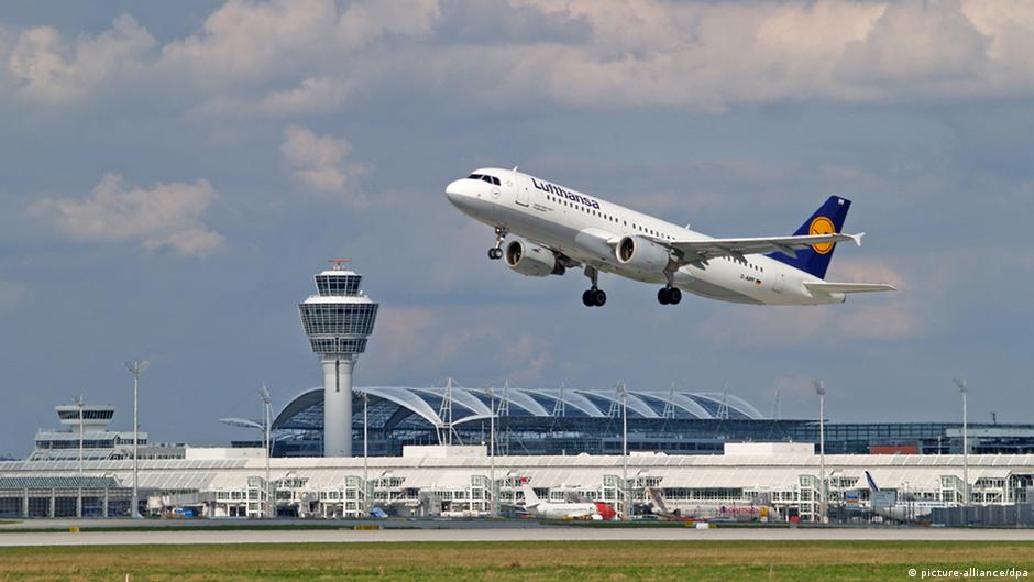 Successful German airports DW 08/23/2012